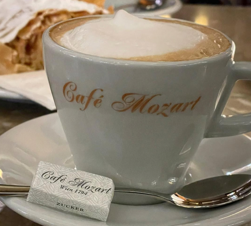 How to Make Vienna Melange Coffee? Differences and Practical Guide Compared to Cappuccino