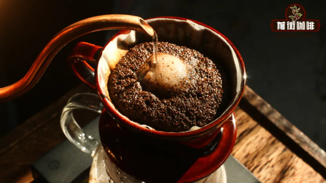 Volcanic Pour-Over Technique for Dark Roast Coffee: Sweetness Enhancement Tips and Detailed 1:12 Parameters