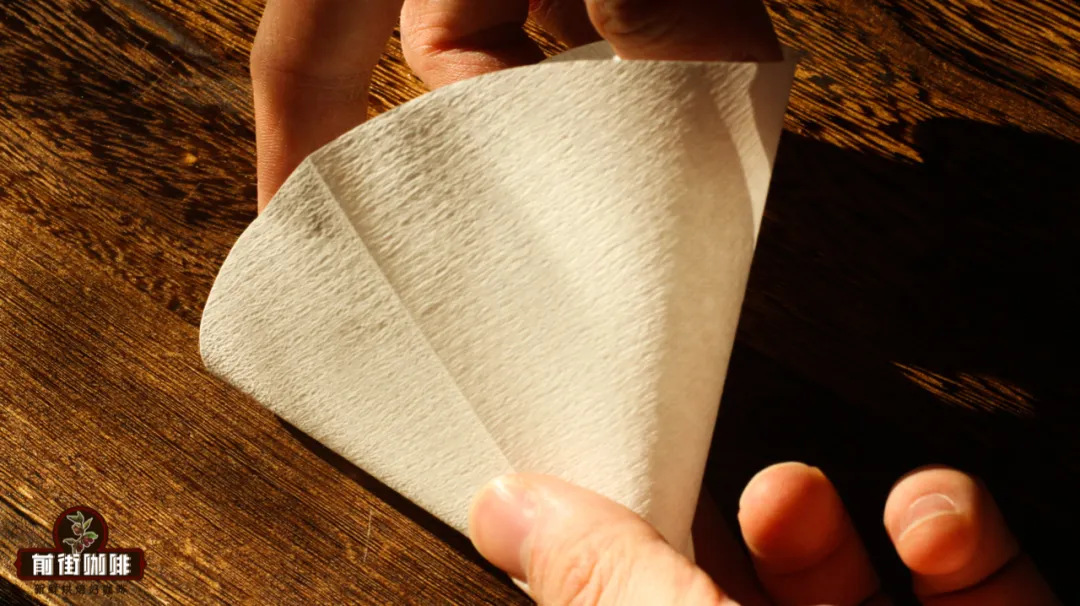 Complete Guide to Pour Over Coffee Filter Paper Folding: V60 Cone Filter Cup Adaptation Tips and Paper Selection Guide