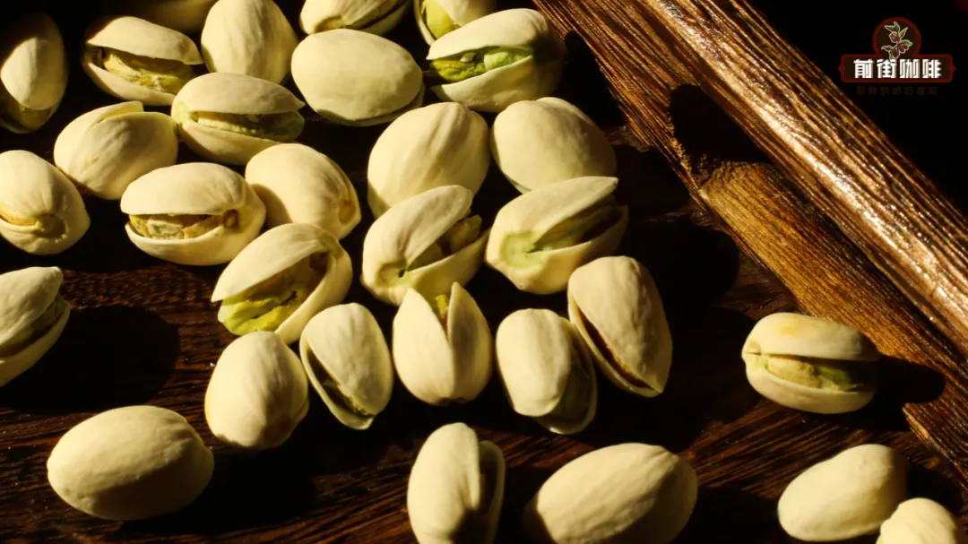 Complete Guide to Making Pistachio Latte & Dirty Coffee | Materials & Techniques for Nutty-Flavored Coffee