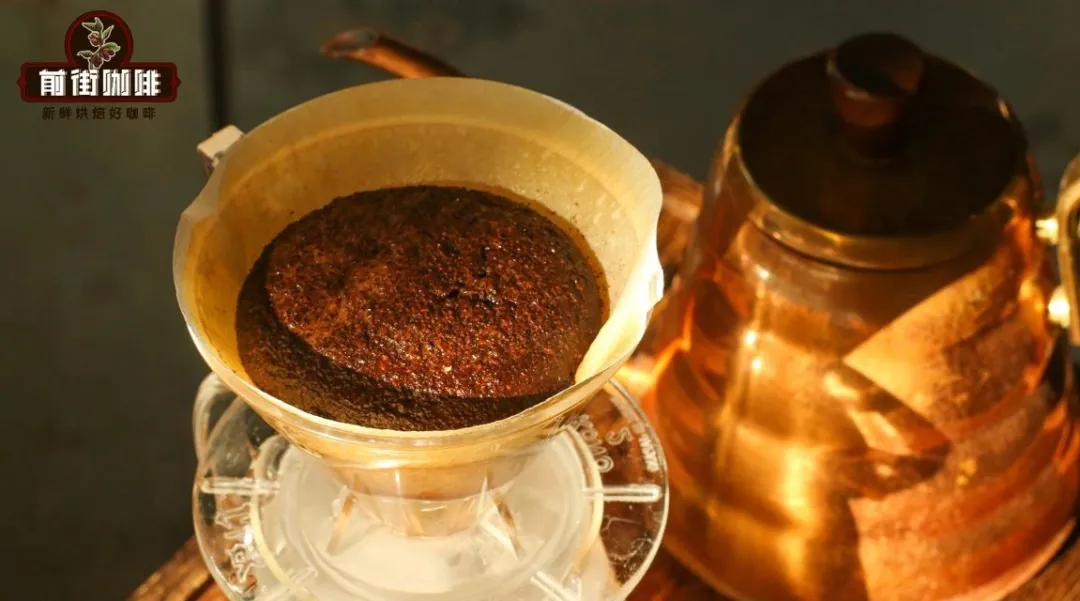 The Truth About Pour Over Coffee Bed Shape and Flavor: What Details to Pay Attention to Besides Even Pouring?