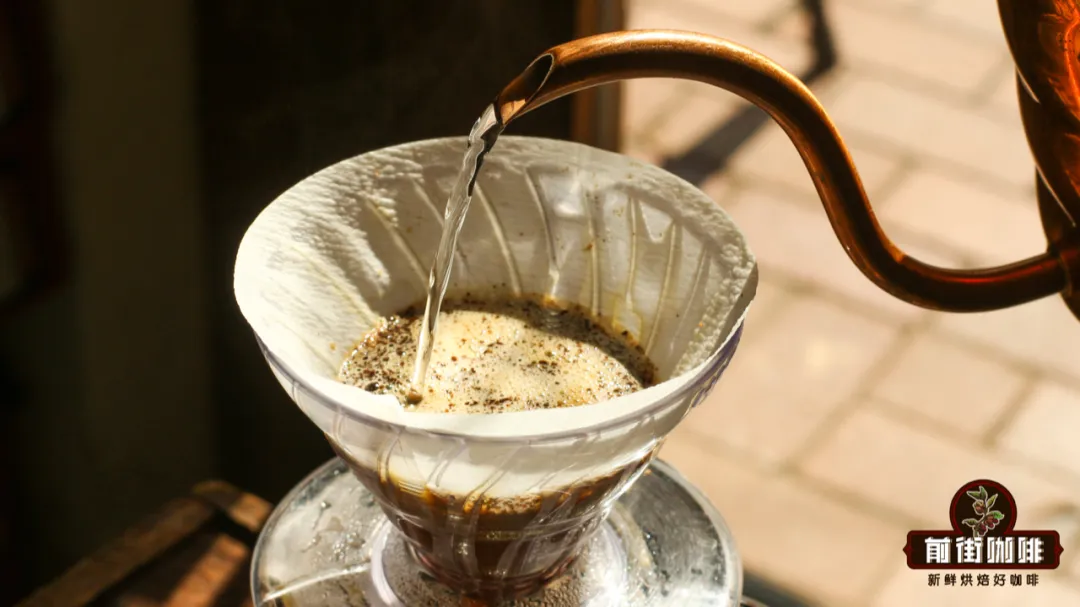 Analysis of Pour-Over Coffee Segment Watering Techniques: Differences and Flavor Control Between the Three-Stage and One-Pour Methods