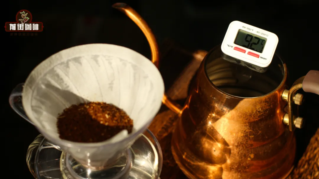 Must-read for pour over coffee: Brewing tips for water temperature, grind size, and brew ratio with dark roast vs. light roast beans
