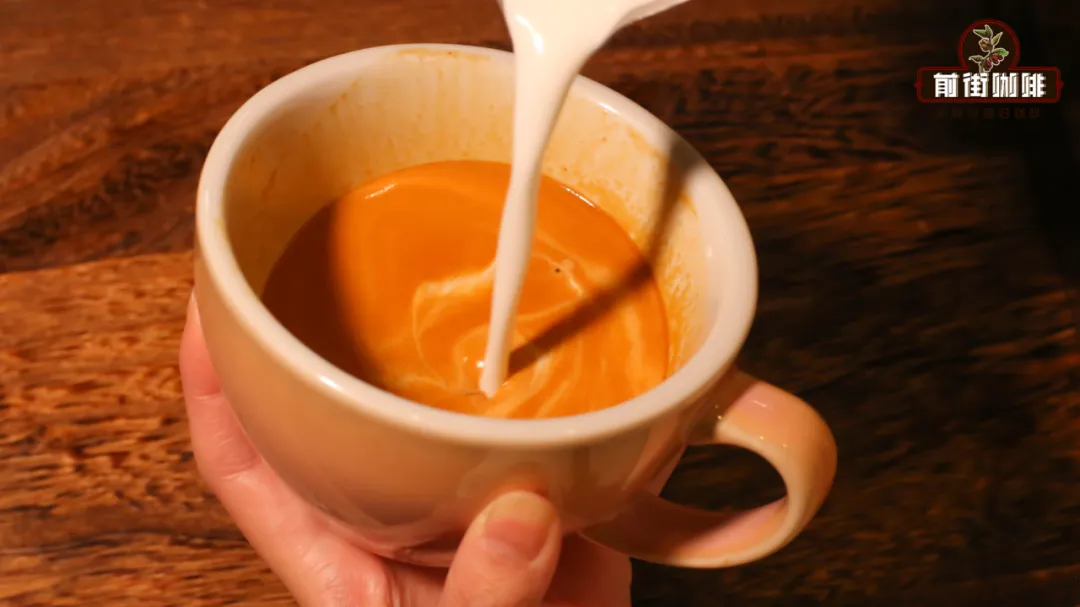 Decoding Latte Art Failures: A Guide to Pouring Techniques and Flow Distance & Rate Control