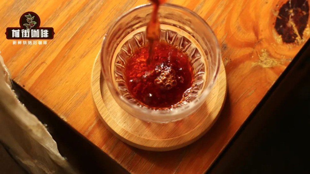 Beginner’s Guide to Iced Pour Over Coffee: The Universal Recipe and Quick One-Step Method, a Refreshing Brewing Guide for Summer