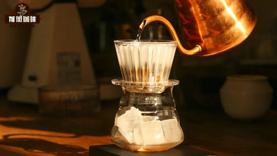 Comparison of Iced Pour Over, Cold Drip, and Cold Brew Coffee: Brewing Time, Flavor Differences, and Extraction Techniques Guide
