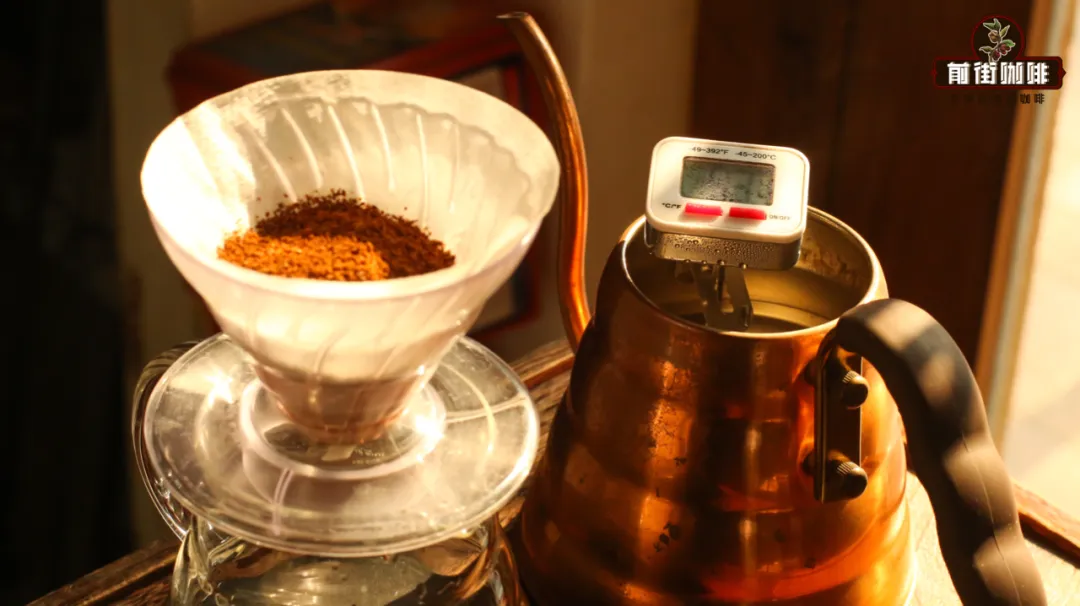 How to Choose the Water Temperature for Pour Over Coffee? A Complete Guide from Dark Roast to Light Roast and Practical Parameters