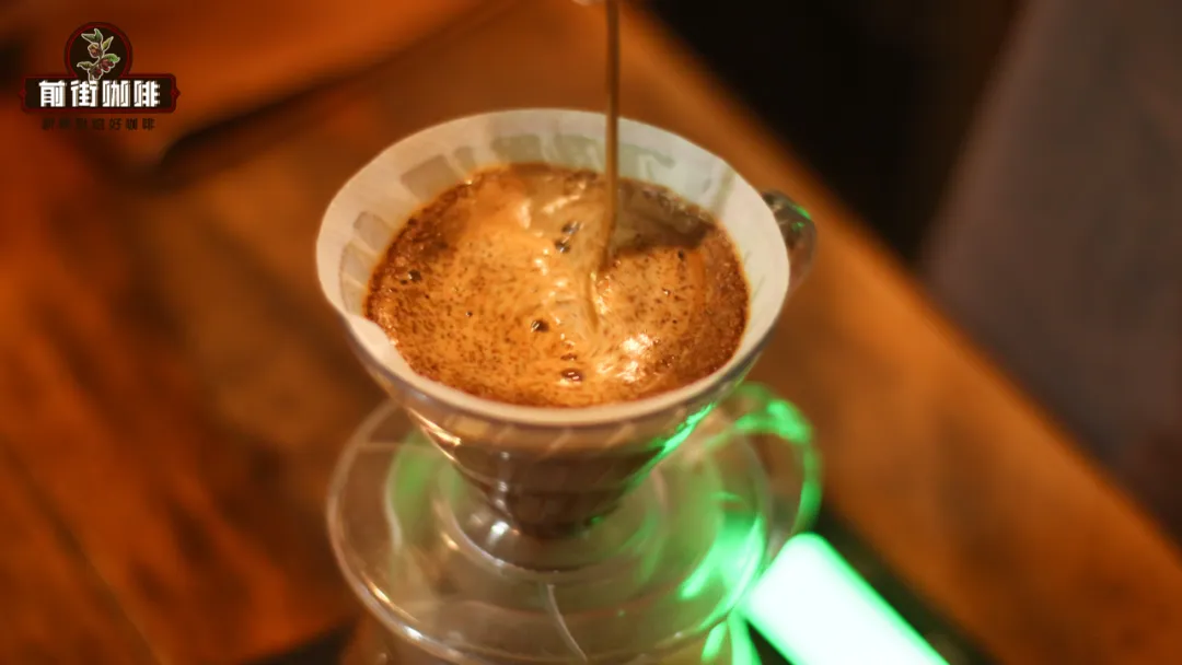 100°C High-Temperature Pour Over Coffee in Practice: Flavor Adjustment Techniques and Full Operation Process