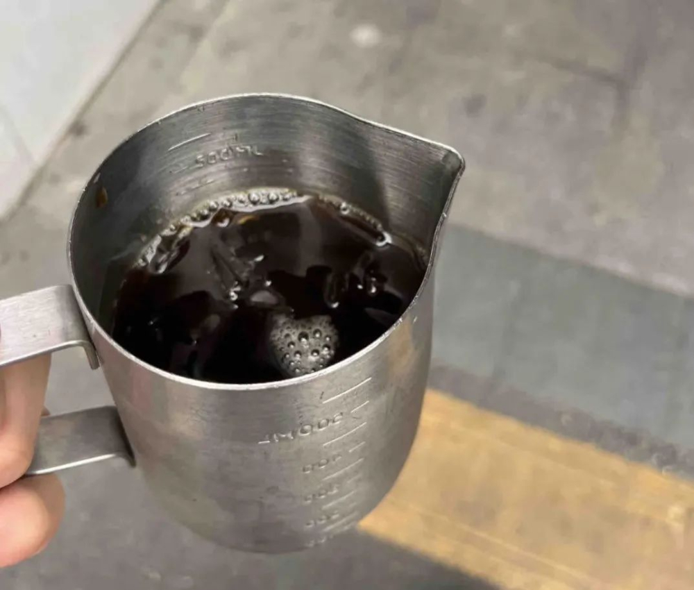 A Complete Record of Starbucks' Earth Day Bring-Your-Own-Cup Event: Get a Free Medium Americano & Share Creative Containers