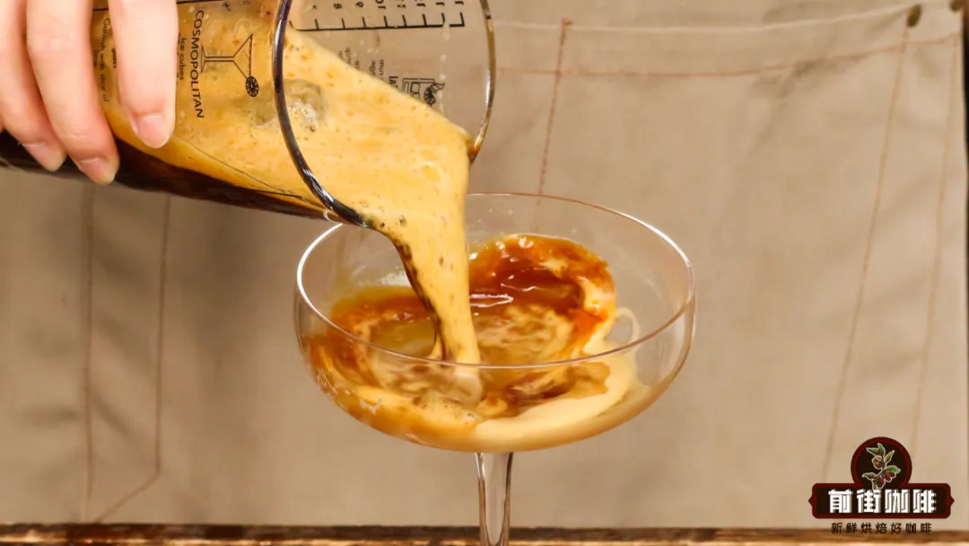 How to Make Italian Iced Shaken Coffee Caffè Shakerato | Analysis of Three Recipes and Foam Techniques