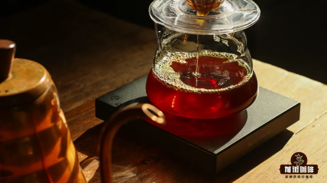 Is your pour over coffee too bitter or astringent? Master the three key factors—grind size, water temperature, and brewing time—to avoid over-extraction