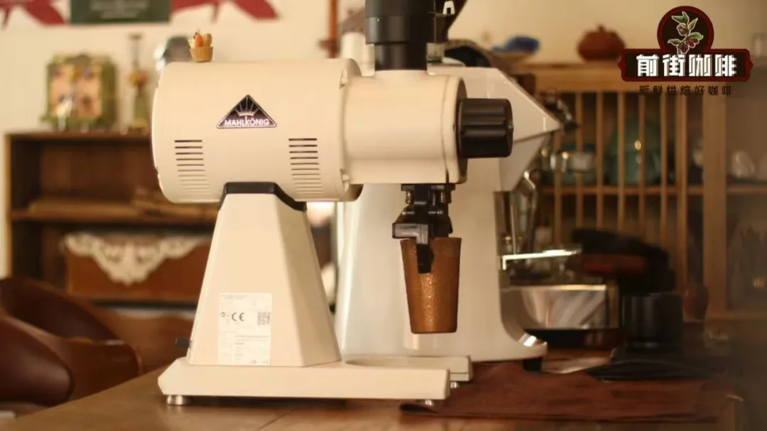 Hand-Cranked vs. Electric Grinders Buying Guide | Analysis of Flat, Conical, and Burr Blade Differences and Flavor Impact