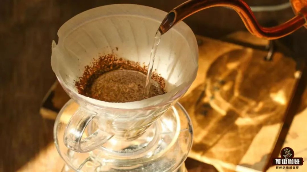 A Comprehensive Comparison of Pour Over vs. Drip Bag Coffee: Brewing Principles, Flavor Differences, and Usage Scenarios