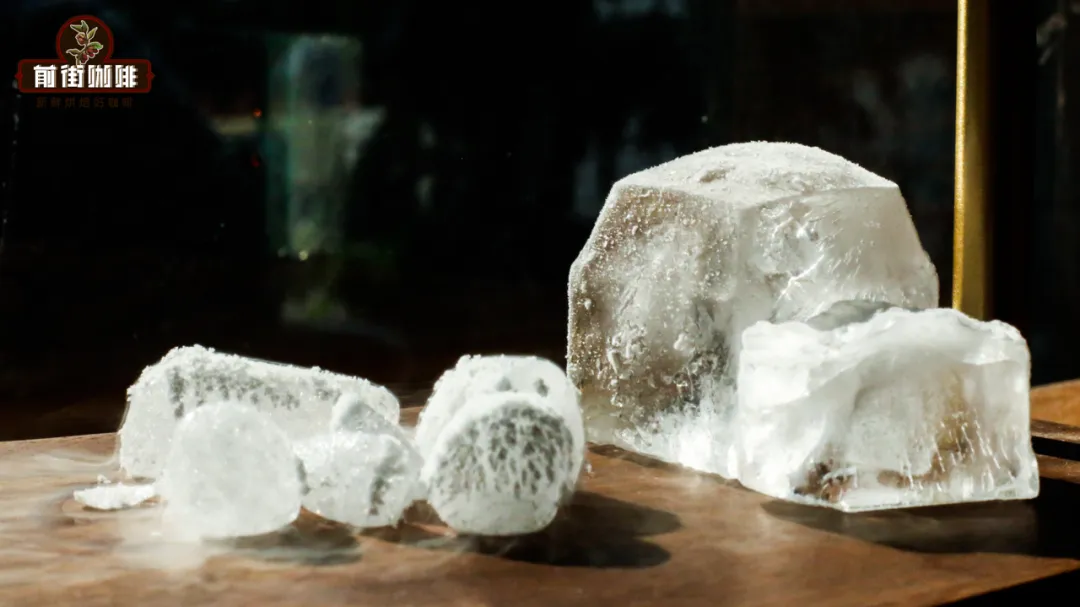 Iced Pour Over Coffee Cooling Guide: A Practical Comparison of Dry Ice, Stainless Steel Ice Cubes, and Regular Ice Cubes