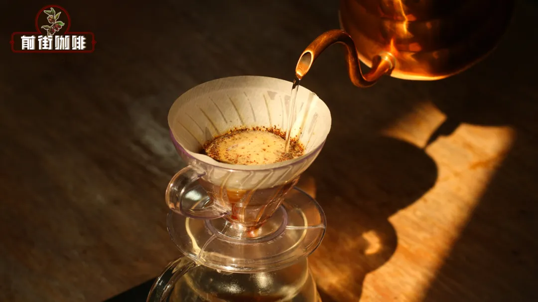 Beginner's Guide to Iced Pour Over Coffee: Mastering Coffee-to-Water Ratio, Water Temperature, and Pouring Techniques to Enhance Flavor