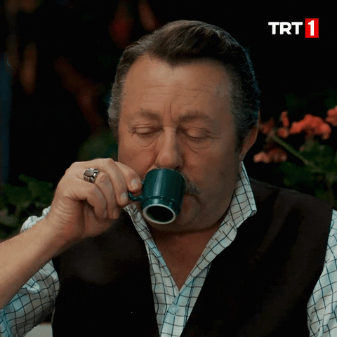 How to drink espresso the right way? Master the tasting techniques and understand the key differences from Americano
