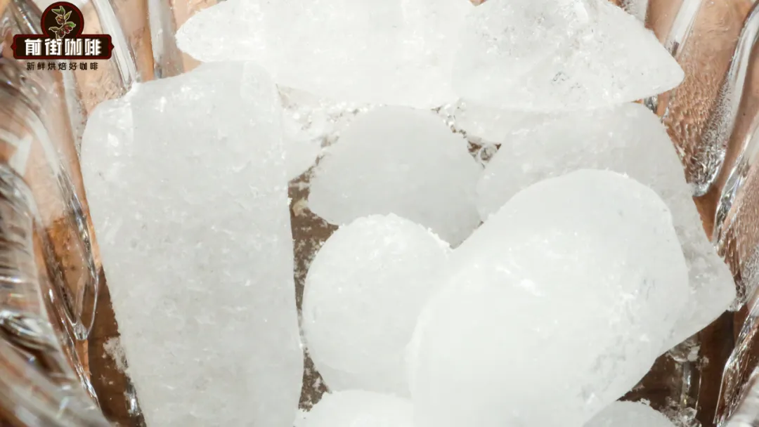 Iced Pour Over Coffee Cooling Guide: A Practical Comparison of Dry Ice, Stainless Steel Ice Cubes, and Regular Ice Cubes