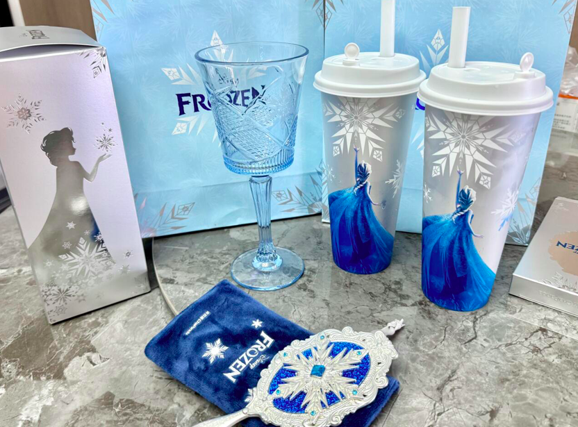 TeaBaiDao's collaboration with Frozen merchandise flops: phone charms break easily, goblets have many scratches