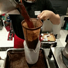 Hong Kong-style Yin Yang Milk Tea Recipe: A Complete Guide to Coffee-to-Tea Ratio, Ingredients, and Steps