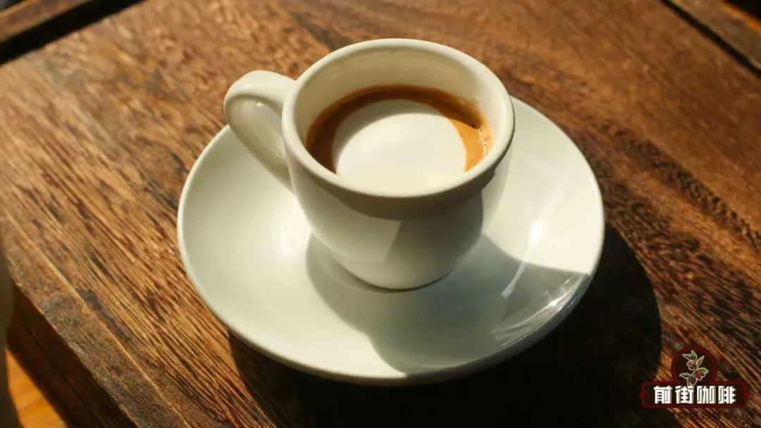 Caramel Macchiato vs Latte: A Comprehensive Breakdown!Detailed Guide to Preparation Methods and Flavor Differences | Coffee Beginner's Guide