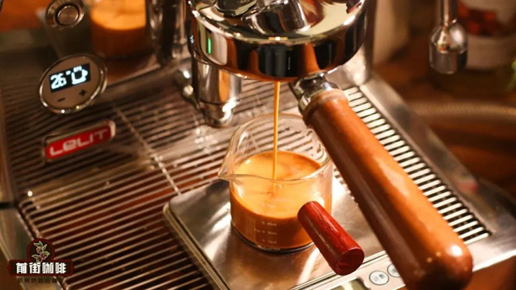 The Complete Guide to Making 400 Pulls of Coffee: Extraction Ratios for Espresso and Troubleshooting Failed Foam