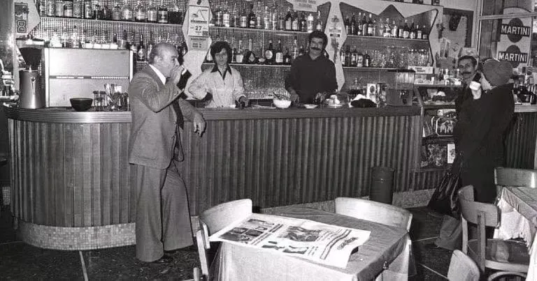 Do Italians love espresso but avoid pour over? Unveiling the culture of Espresso and the evolution of coffee machines