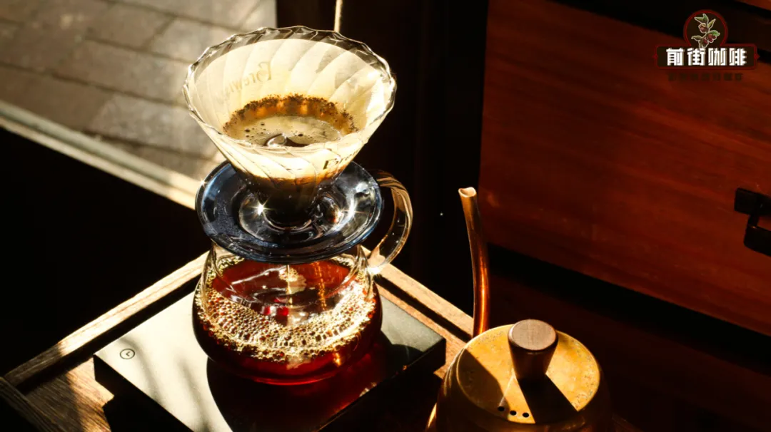 Is your pour over coffee's flavor profile dull? A comprehensive breakdown of the 4 main reasons and practical adjustment techniques