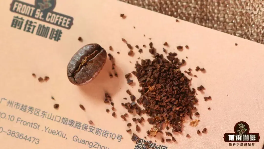 Pour Over Coffee Bed Leveling Tips: Avoid the Brazil Nut Effect to Ensure Even Extraction