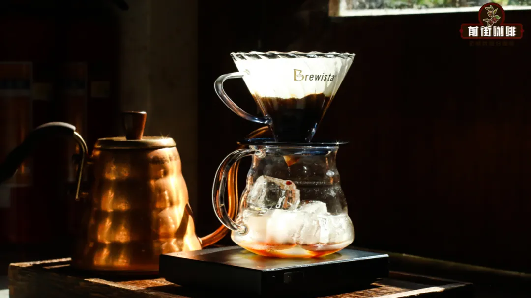 Pour Over Coffee: Hot vs Cold Comparison – What Are the Advantages of Hot Brewing? Flavor Profile Analysis & Hands-On Testing
