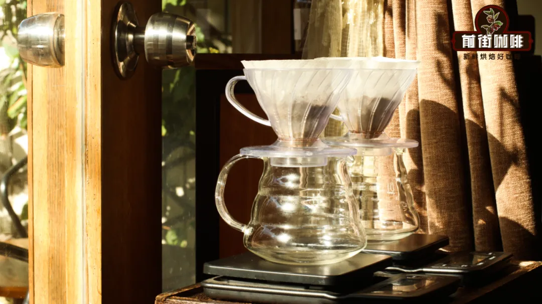 A Beginner's Guide to Coffee Blends: Perfect Pairings of Flavor and Roast from Pour Over to Espresso