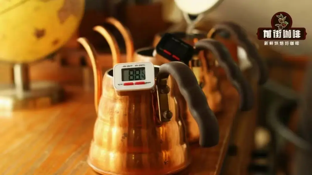 Variable Temperature Pour Over Technique: Three Low-Temperature Staged Methods to Enhance Geisha Floral Aroma and Fruit Notes
