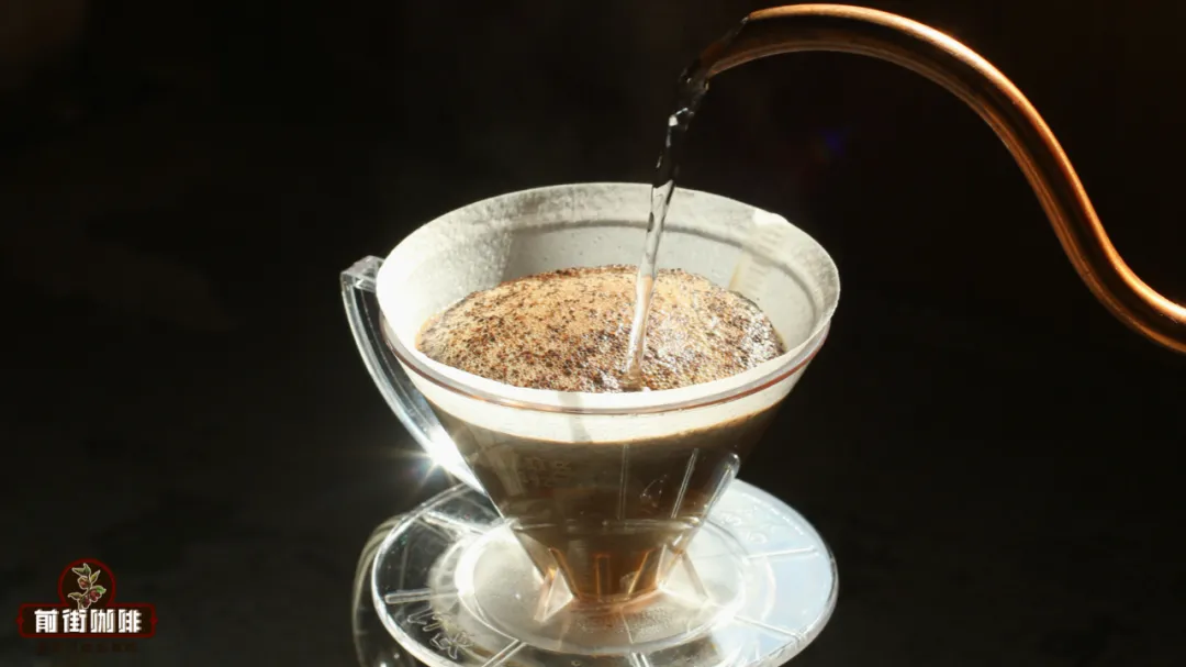 Pour Over and Espresso Basics: How to Allocate Your Budget Between Coffee Beans and Equipment?