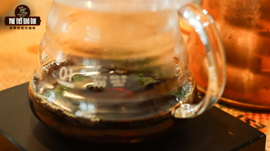 Pour Over Coffee Flavoring Guide: Pairing Techniques and Flavor Impact of Mint, Honey, Osmanthus, and Salt