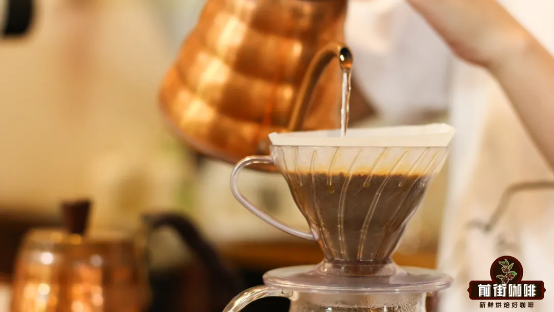 Pour Over Coffee for Beginners: Mastering Water Temperature, Grind Size, and the Simplified 'One Pour' Extraction Method