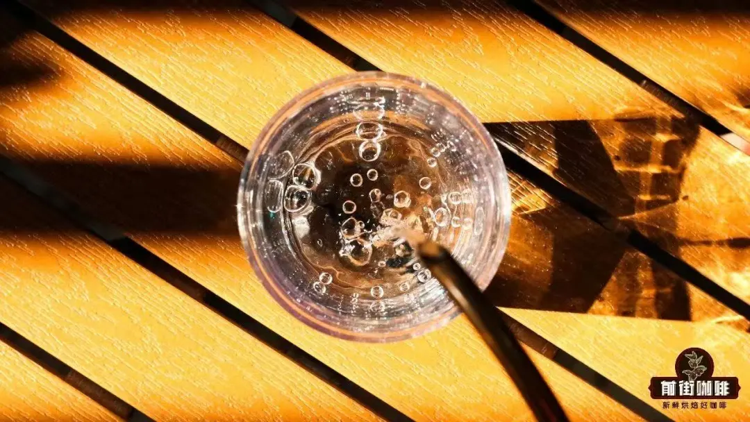 How to Make Americano? A Complete Guide to Espresso Ratio, Water Temperature, and Coffee Bean Recommendations