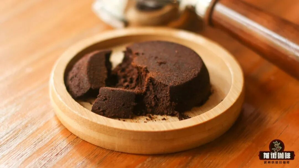 Common Issues with Espresso Pucks: From Channeling and Water Pooling Causes to Adjustment Techniques