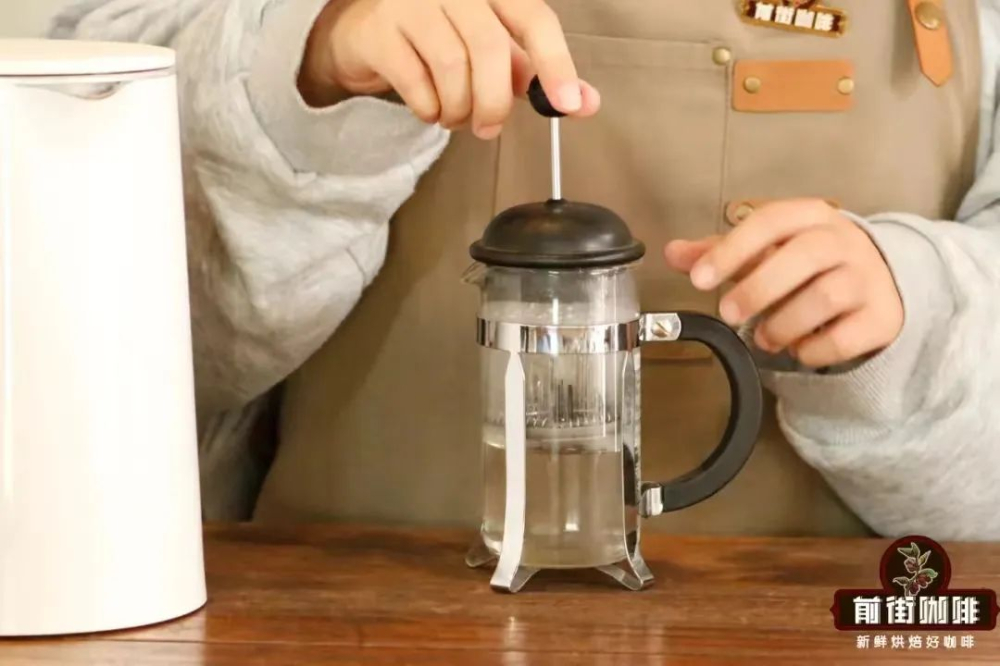 A Beginner's Guide to French Press Coffee|Must-Read for Beginners!Comparison of French Press vs Pour Over and Flavor Analysis