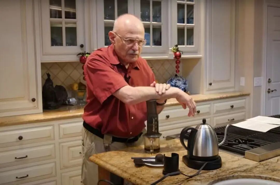 AeroPress Coffee Brewing Guide: A Complete Breakdown of the Principles, Steps, and Extraction Techniques