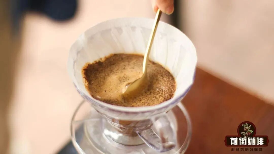 Beginner's Guide to Iced Pour Over Coffee: Can High Water Temperature and Fine Grind Also Produce High Sweetness? Real Test with Kenya Little Tomato