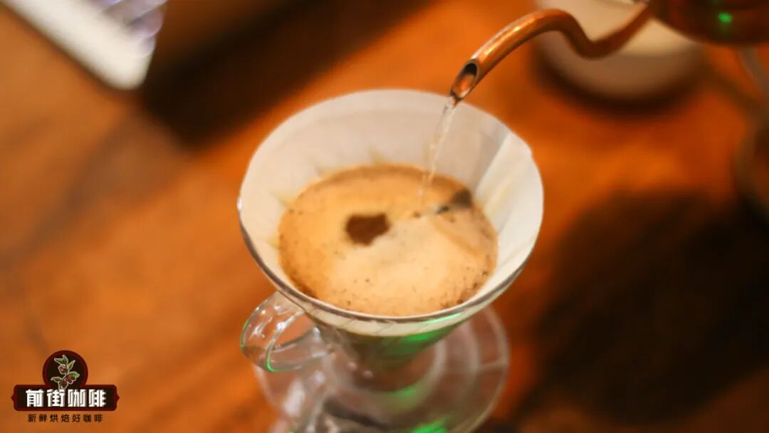 Is using too much coffee grounds in pour over brewing over-extracted? A guide to techniques and parameter adjustments for multi-serving brews