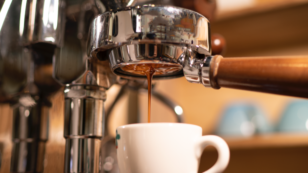 Flat White Coffee Recipe Breakdown | Coffee-to-Milk Ratio and Flat White Making Secrets