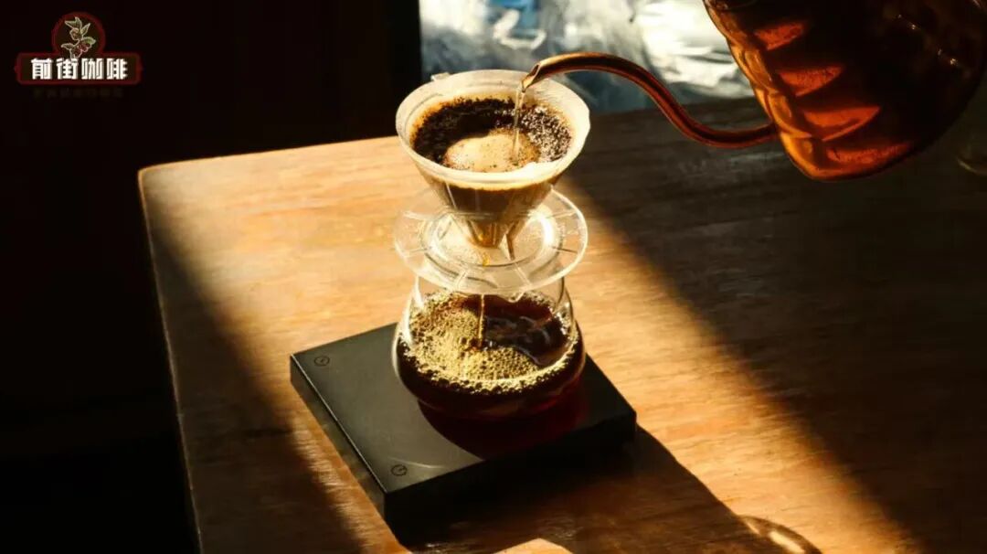 A Complete Guide to Bloom Techniques in Pour Over Coffee: The Key Impact of Timing on Flavor Extraction