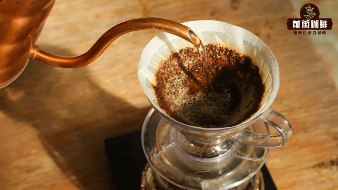 Is your pour over light roast coffee too acidic? Adjust 3 parameters to extract a high-sweetness balanced flavor