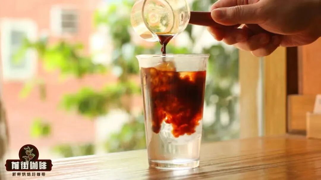 Americano Water-to-Coffee Ratio Guide: Golden Ratios for Hot and Iced with Flavor Analysis