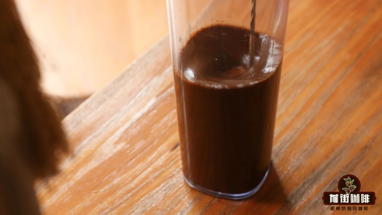 Complete Guide to Making & Storing Cold Brew Coffee | Techniques for Home Brewing & Enhancing Flavor for Beginners