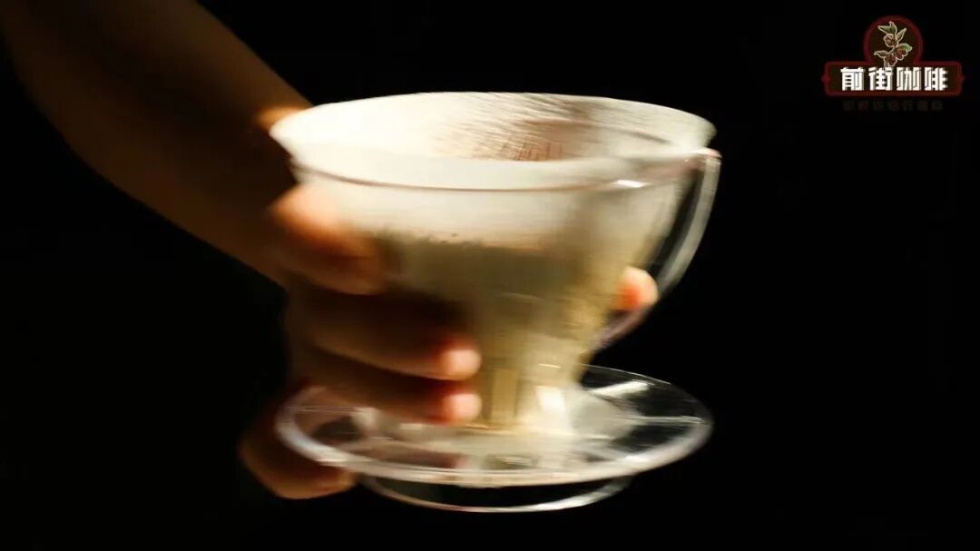 What to do if your pour over coffee bed is uneven? Avoid the Brazil nut effect compromising extraction quality