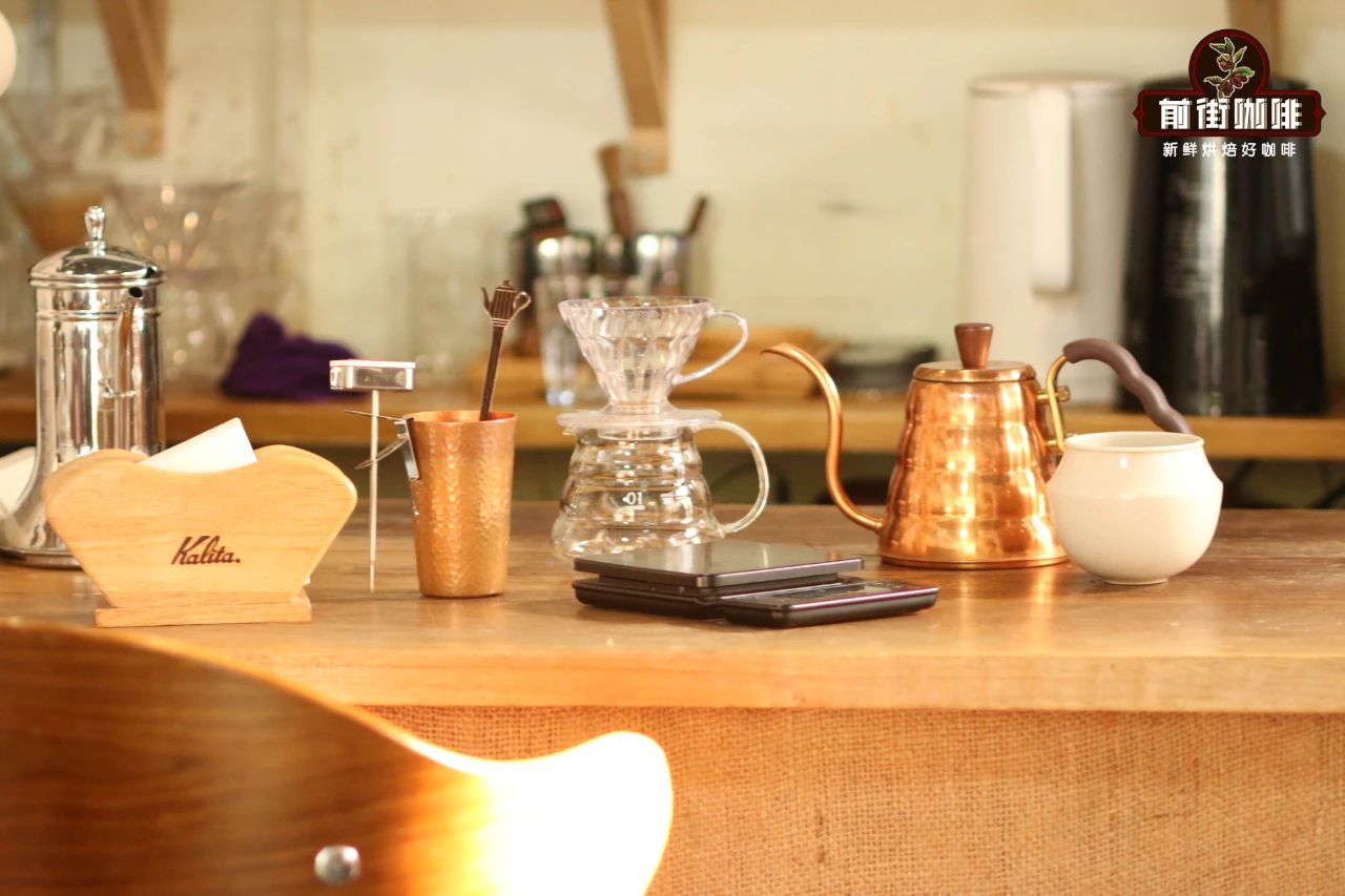 Complete Guide to Pour Over Coffee: Equipment Selection, Coffee-to-Water Ratio & Ice Pour Over Brewing Techniques