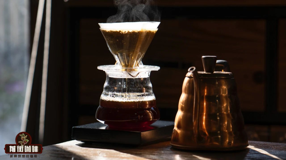 A Complete Guide to Pour Over Water Temperature: What’s Ideal for Light vs Dark Roast Beans? Real-Tested Extraction Temperature Differences Revealed