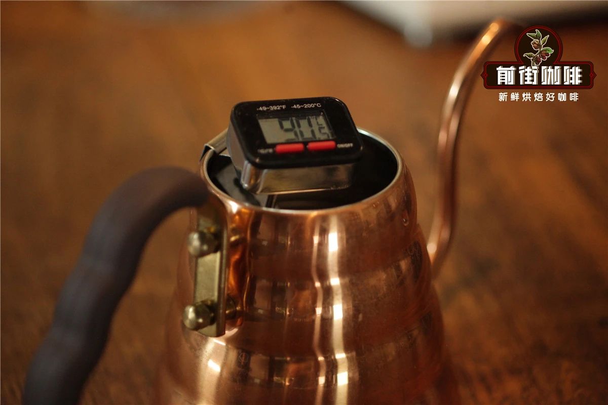 A Complete Guide to Pour Over Water Temperature: What’s Ideal for Light vs Dark Roast Beans? Real-Tested Extraction Temperature Differences Revealed