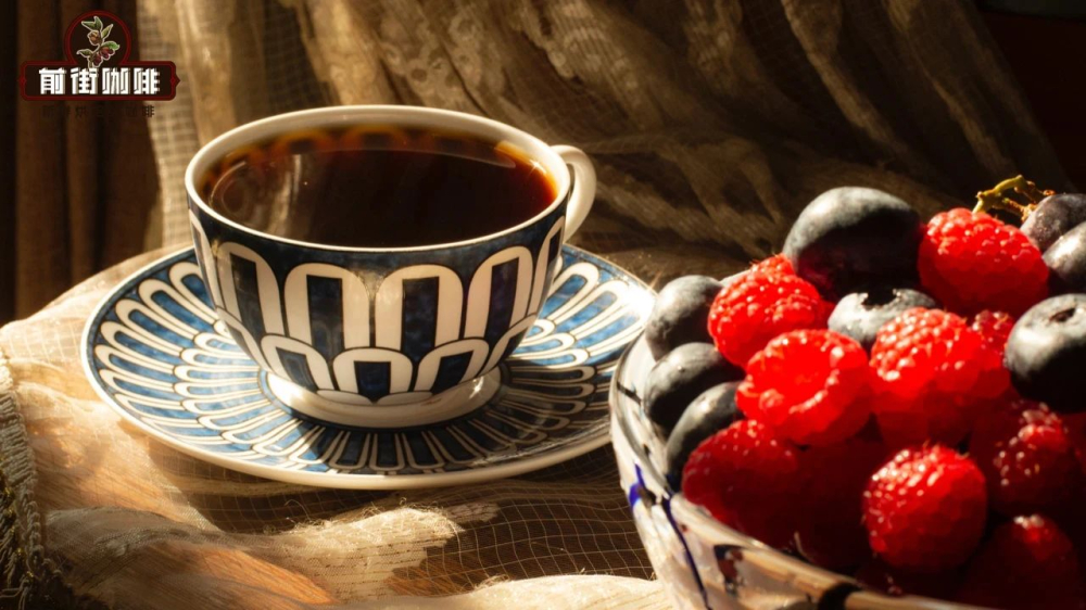 How to taste pour over coffee? A beginner's guide from flavor to mouthfeel